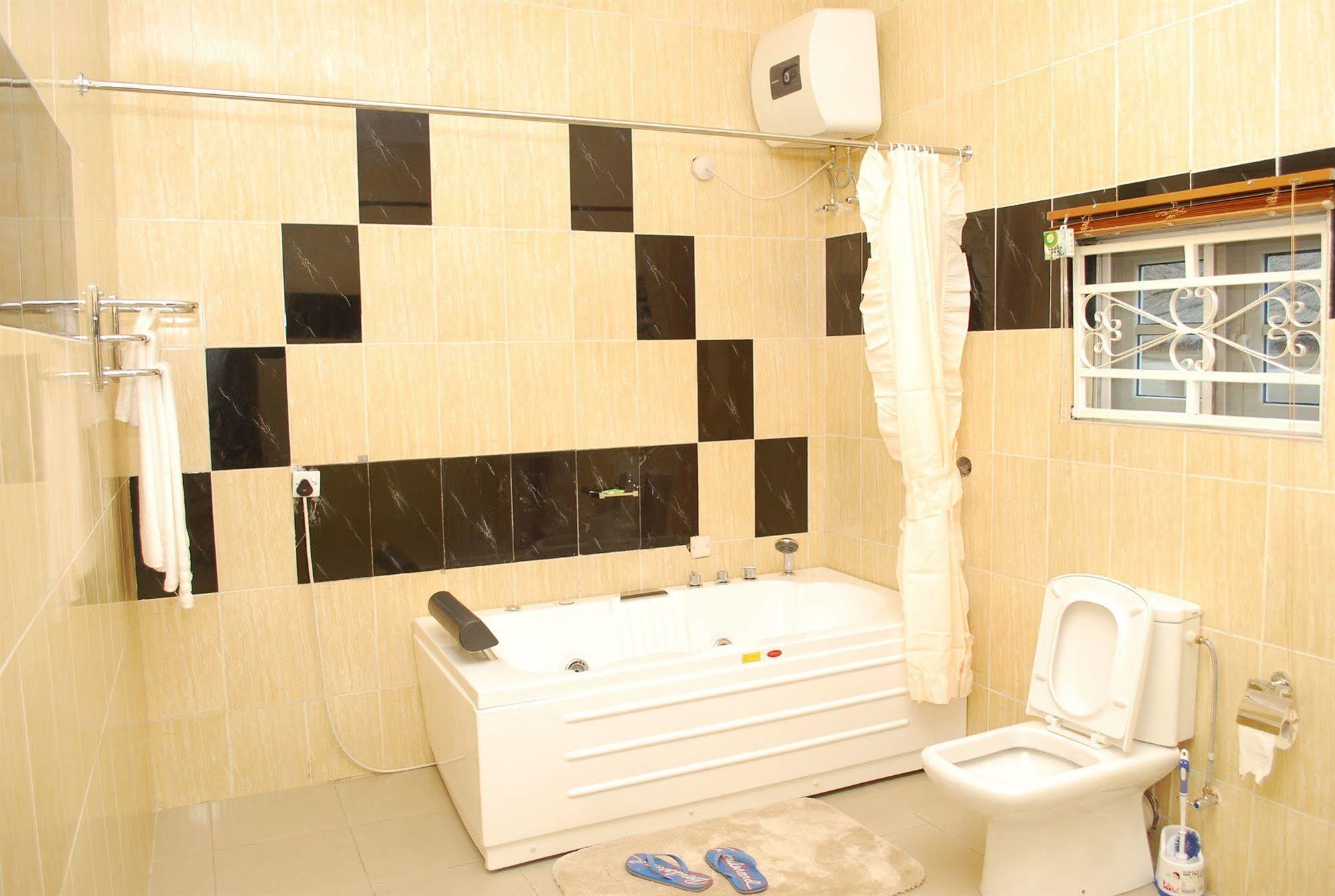 Hemas Hotel Abuja Exterior foto