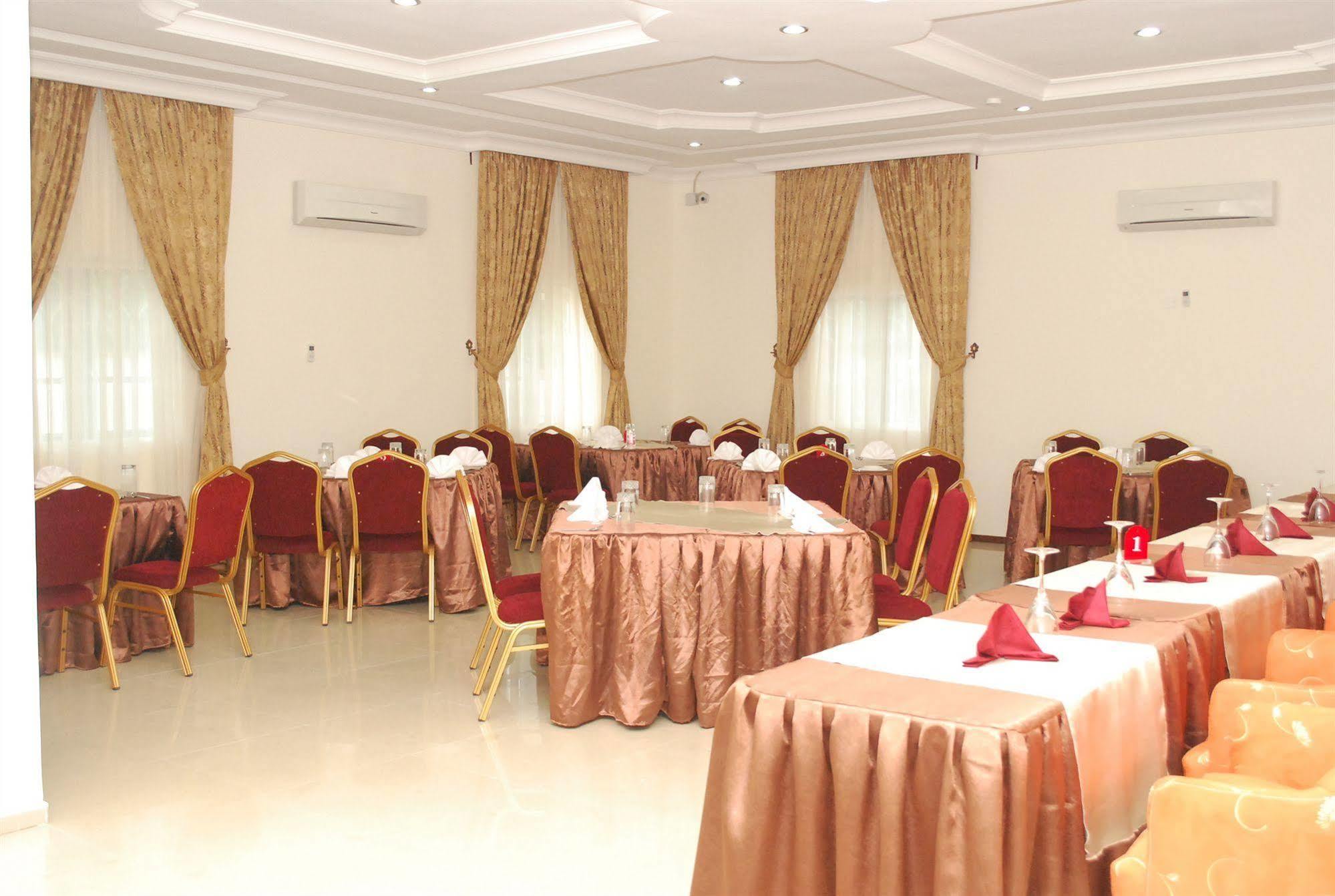 Hemas Hotel Abuja Exterior foto